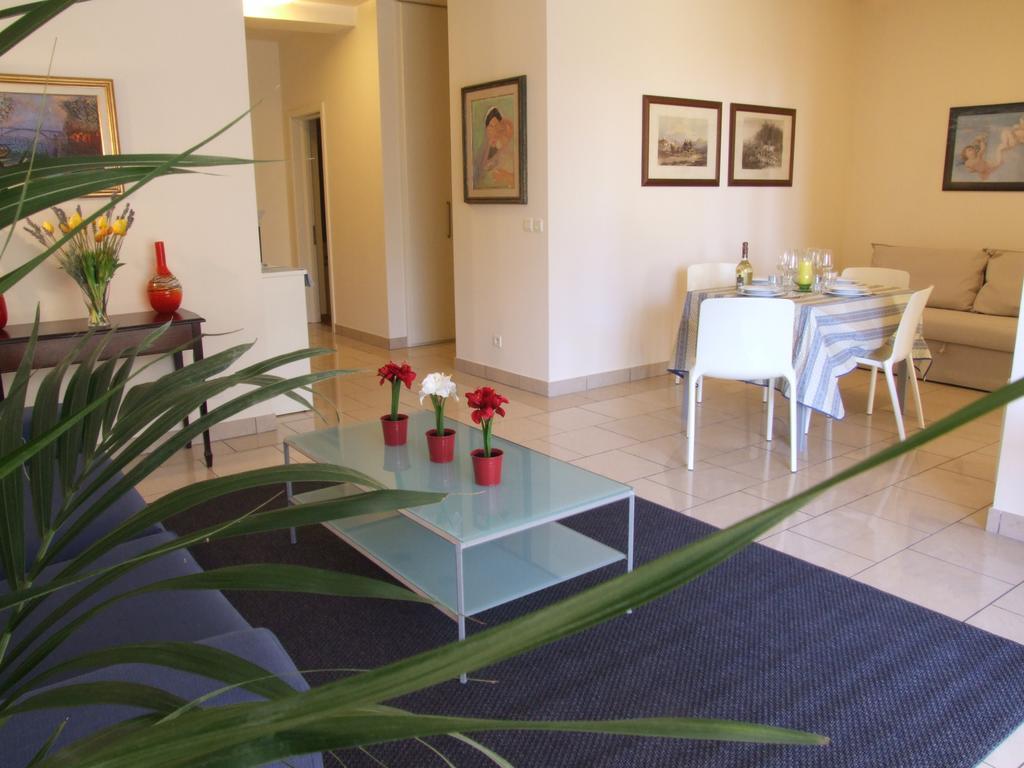 Appartement Au Chateau Vallaya Menton Exterior photo