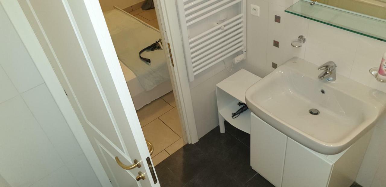 Appartement Au Chateau Vallaya Menton Exterior photo